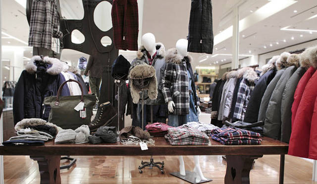 BARNEYS NEW YORK｜銀座店と横浜店で「ウールリッチ」期間限定