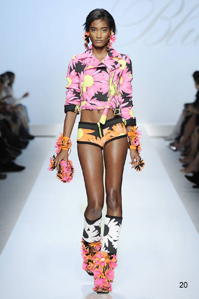 RO_020 <strong>Blumarine|ブルマリン</strong> 2012年春夏コレクション速報