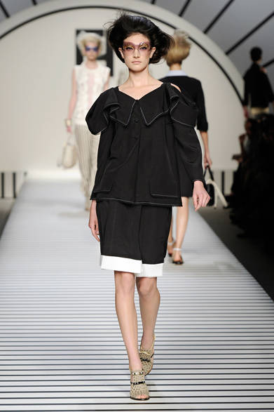 13_07_fendi <strong>FENDI|フェンディ</strong> 2012年春夏コレクション速報