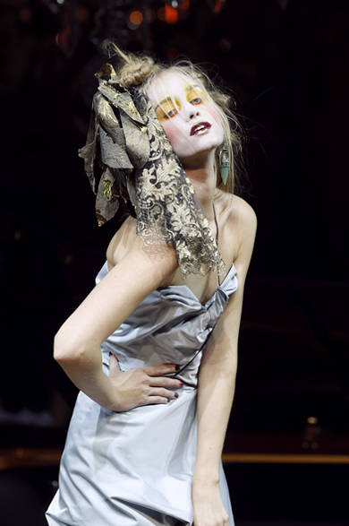 お値下げ！Vivienne Westwood ゴールドレーベル スーツ Vivienne Westwood - ヴィヴィアンウエストウッド レッド
