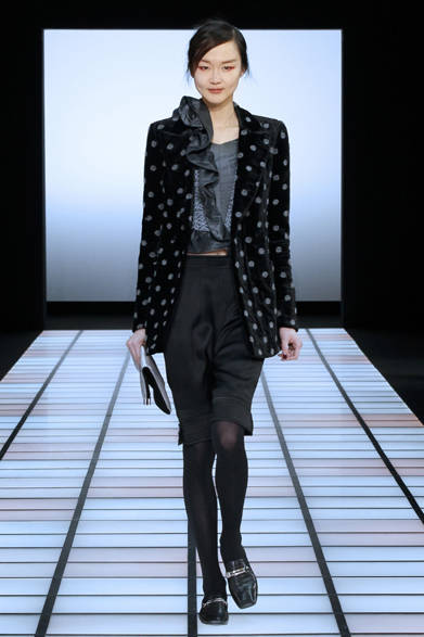 10 <strong>EMPORIO ARMANI|エンポリオ アルマーニ</strong> 2012-13年秋冬コレクション速報