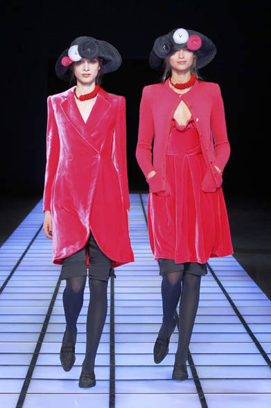 22-23 <strong>EMPORIO ARMANI|エンポリオ アルマーニ</strong> 2012-13年秋冬コレクション速報