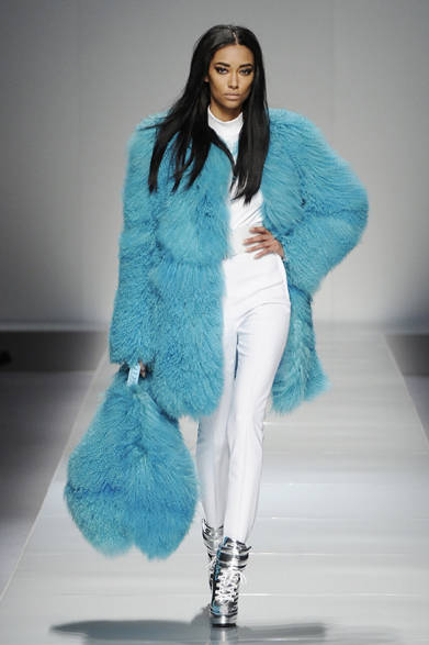 02_BLUMARINE_AI_12-13 <strong>Blumarine|ブルマリン</strong> 2012-13年秋冬コレクション速報
