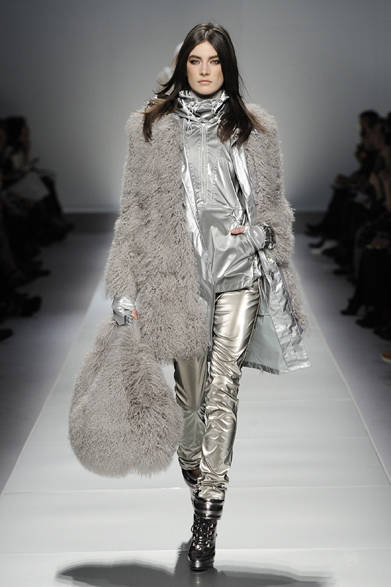09_BLUMARINE_AI_12-13 <strong>Blumarine|ブルマリン</strong> 2012-13年秋冬コレクション速報