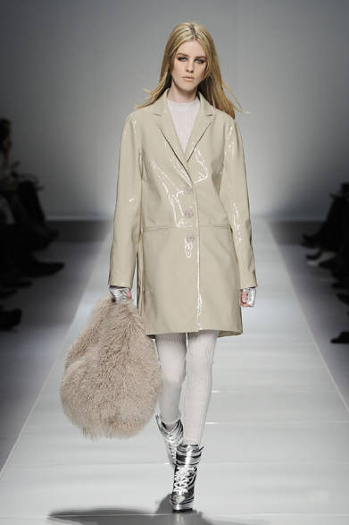 17_BLUMARINE_AI_12-13 <strong>Blumarine|ブルマリン</strong> 2012-13年秋冬コレクション速報