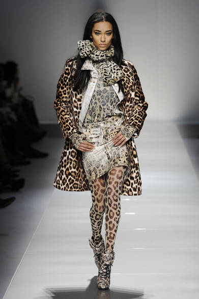 25_BLUMARINE_AI_12-13 <strong>Blumarine|ブルマリン</strong> 2012-13年秋冬コレクション速報