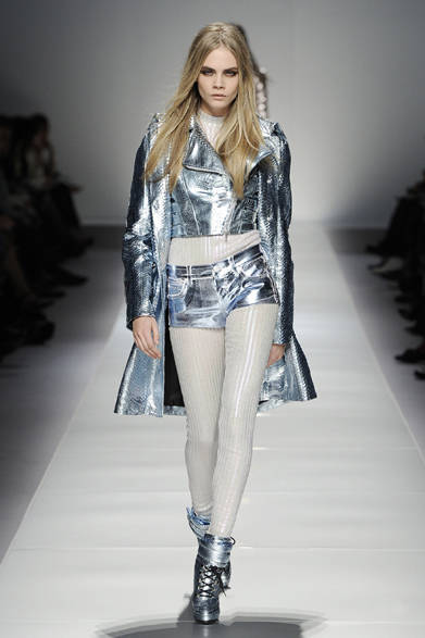 35_BLUMARINE_AI_12-13 <strong>Blumarine|ブルマリン</strong> 2012-13年秋冬コレクション速報