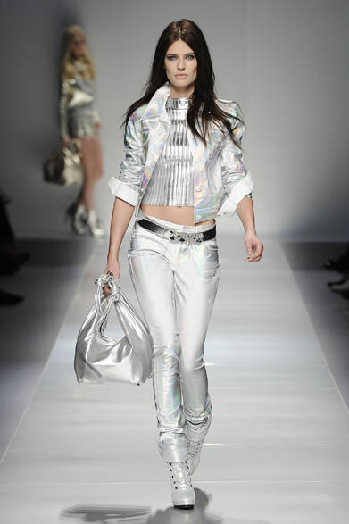 39_BLUMARINE_AI_12-13 <strong>Blumarine|ブルマリン</strong> 2012-13年秋冬コレクション速報