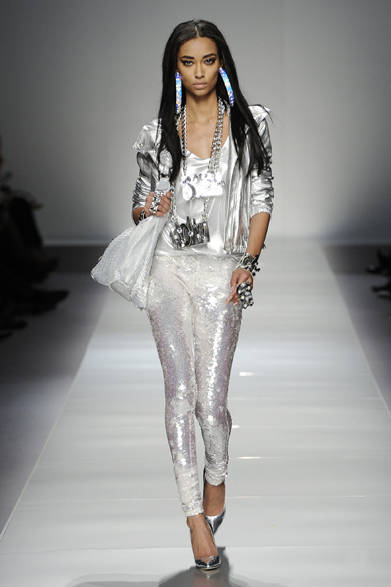 45_BLUMARINE_AI_12-13 <strong>Blumarine|ブルマリン</strong> 2012-13年秋冬コレクション速報