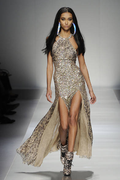 61_BLUMARINE_AI_12-13 <strong>Blumarine|ブルマリン</strong> 2012-13年秋冬コレクション速報