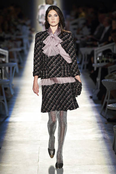 12_chanel <strong>CHANEL|シャネル</strong> 2012年秋冬オートクチュールコレクション © CHANEL