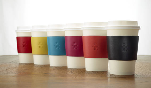 LOEWE x STARBUCKS RESERVE® スリーブを数量限定 【公式通販】