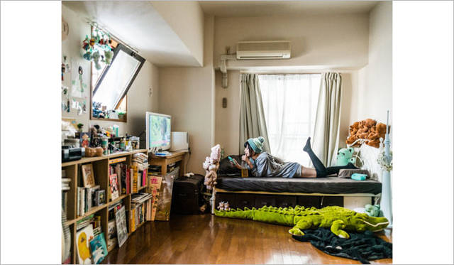 Book 写真家 川本史織が 自身初の写真集 堕落部屋 を解説 ギャラリー Web Magazine Openers ウェブマガジン オウプナーズ