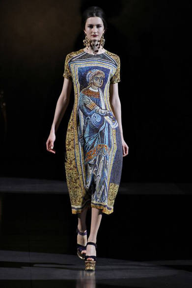 dolce_and_gabbana_04 <strong>DOLCE & GABBANA|ドルチェ&ガッバーナ</strong> <a href="/article/16845" class="link12lh15blue">2013年秋冬コレクション</a>