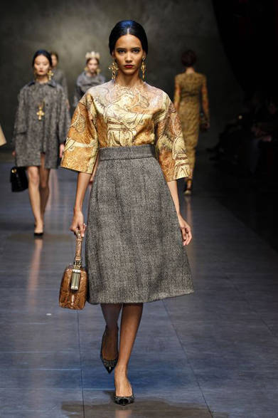 dolce_and_gabbana_16 <strong>DOLCE & GABBANA|ドルチェ&ガッバーナ</strong> <a href="/article/16845" class="link12lh15blue">2013年秋冬コレクション</a>