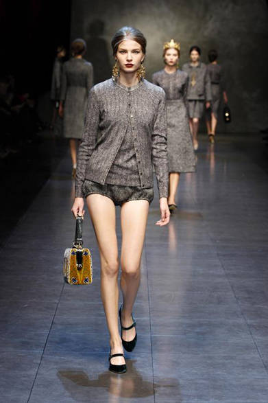 dolce_and_gabbana_24 <strong>DOLCE & GABBANA|ドルチェ&ガッバーナ</strong> <a href="/article/16845" class="link12lh15blue">2013年秋冬コレクション</a>
