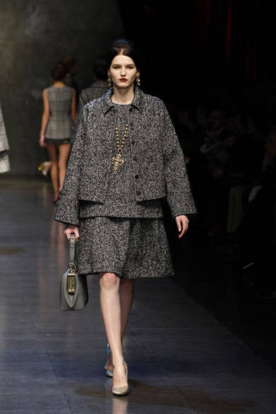 dolce_and_gabbana_26 <strong>DOLCE & GABBANA|ドルチェ&ガッバーナ</strong> <a href="/article/16845" class="link12lh15blue">2013年秋冬コレクション</a>
