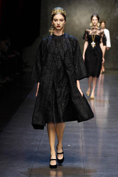dolce_and_gabbana_32 <strong>DOLCE & GABBANA|ドルチェ&ガッバーナ</strong> <a href="/article/16845" class="link12lh15blue">2013年秋冬コレクション</a>