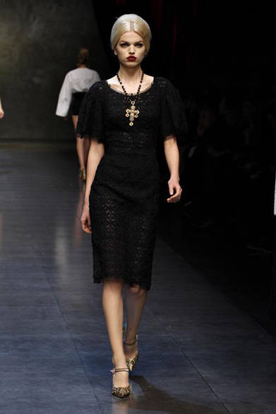 dolce_and_gabbana_37 <strong>DOLCE & GABBANA|ドルチェ&ガッバーナ</strong> <a href="/article/16845" class="link12lh15blue">2013年秋冬コレクション</a>