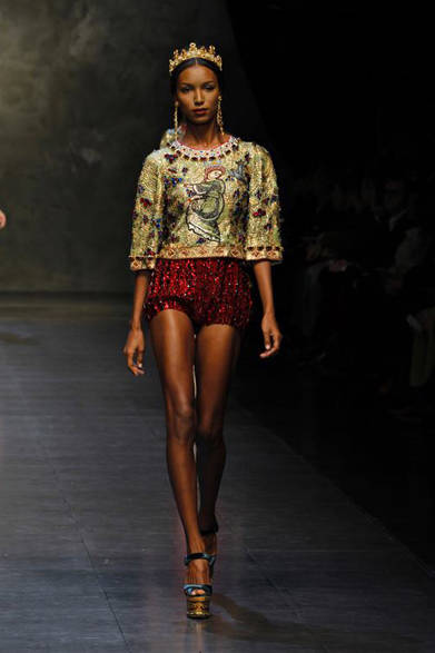 dolce_and_gabbana_69 <strong>DOLCE & GABBANA|ドルチェ&ガッバーナ</strong> <a href="/article/16845" class="link12lh15blue">2013年秋冬コレクション</a>