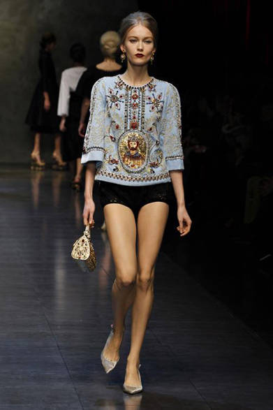 dolce_and_gabbana_75 <strong>DOLCE & GABBANA|ドルチェ&ガッバーナ</strong> <a href="/article/16845" class="link12lh15blue">2013年秋冬コレクション</a>