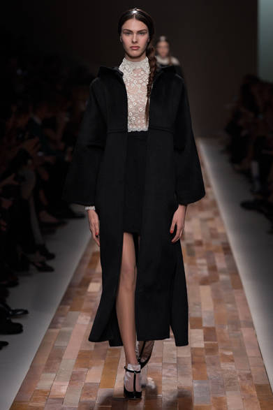 valentino_08 <strong>VALENTINO|ヴァレンティノ</strong> <a href="/article/16845
" class="link12lh15blue">2013年秋冬コレクション</a>