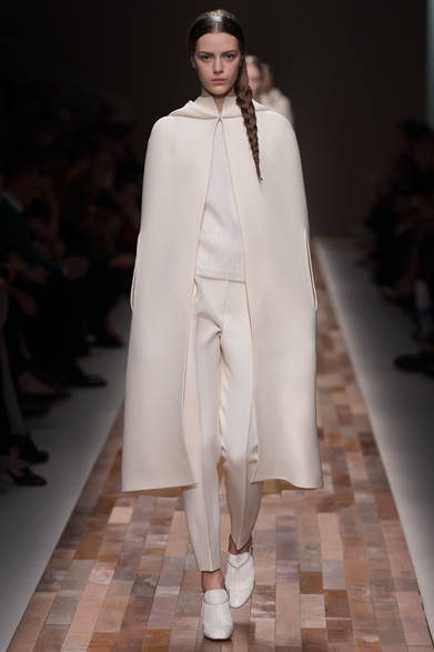 valentino_11 <strong>VALENTINO|ヴァレンティノ</strong> <a href="/article/16845
" class="link12lh15blue">2013年秋冬コレクション</a>