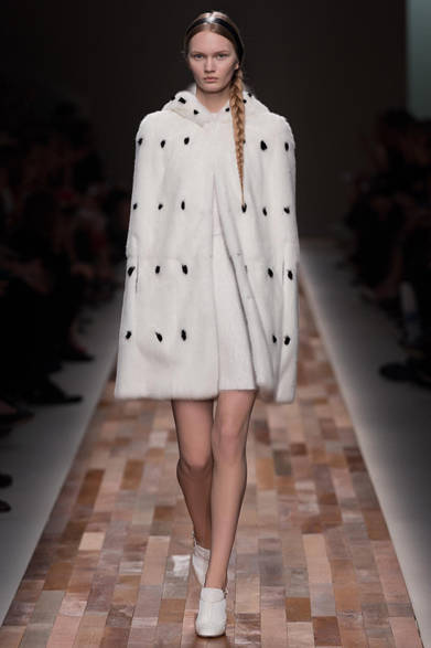 valentino_14 <strong>VALENTINO|ヴァレンティノ</strong> <a href="/article/16845
" class="link12lh15blue">2013年秋冬コレクション</a>