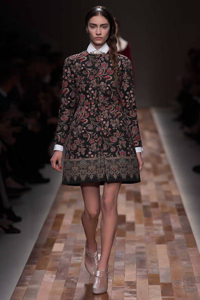valentino_22 <strong>VALENTINO|ヴァレンティノ</strong> <a href="/article/16845
" class="link12lh15blue">2013年秋冬コレクション</a>