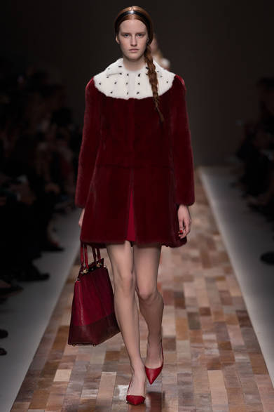 valentino_23 <strong>VALENTINO|ヴァレンティノ</strong> <a href="/article/16845
" class="link12lh15blue">2013年秋冬コレクション</a>