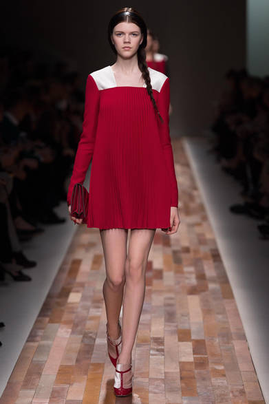 valentino_27 <strong>VALENTINO|ヴァレンティノ</strong> <a href="/article/16845
" class="link12lh15blue">2013年秋冬コレクション</a>