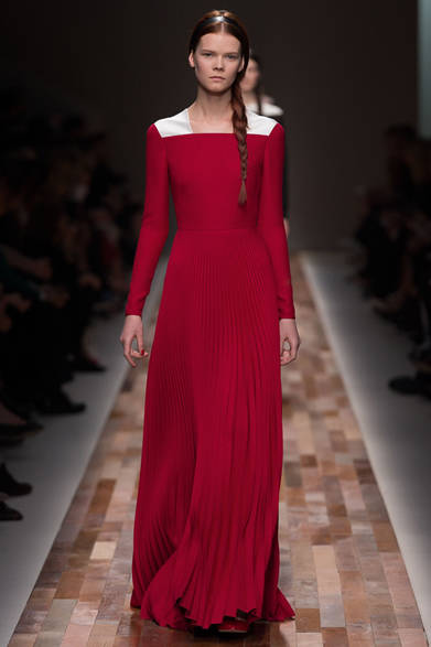 valentino_28 <strong>VALENTINO|ヴァレンティノ</strong> <a href="/article/16845
" class="link12lh15blue">2013年秋冬コレクション</a>