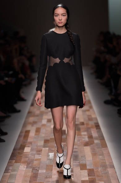 valentino_34 <strong>VALENTINO|ヴァレンティノ</strong> <a href="/article/16845
" class="link12lh15blue">2013年秋冬コレクション</a>