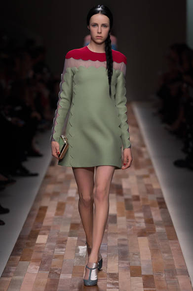 valentino_36 <strong>VALENTINO|ヴァレンティノ</strong> <a href="/article/16845
" class="link12lh15blue">2013年秋冬コレクション</a>