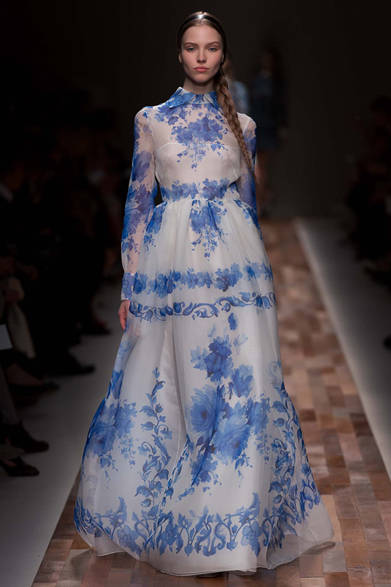 valentino_44 <strong>VALENTINO|ヴァレンティノ</strong> <a href="/article/16845
" class="link12lh15blue">2013年秋冬コレクション</a>