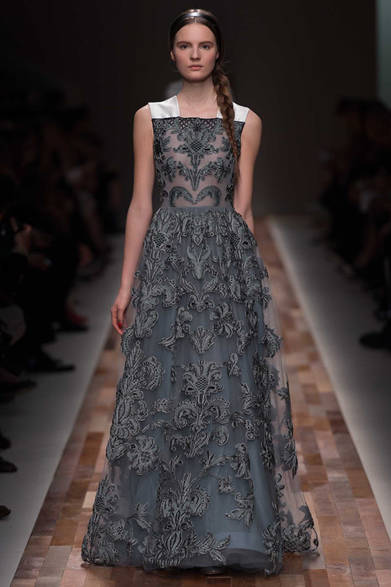 valentino_56 <strong>VALENTINO|ヴァレンティノ</strong> <a href="/article/16845
" class="link12lh15blue">2013年秋冬コレクション</a>
