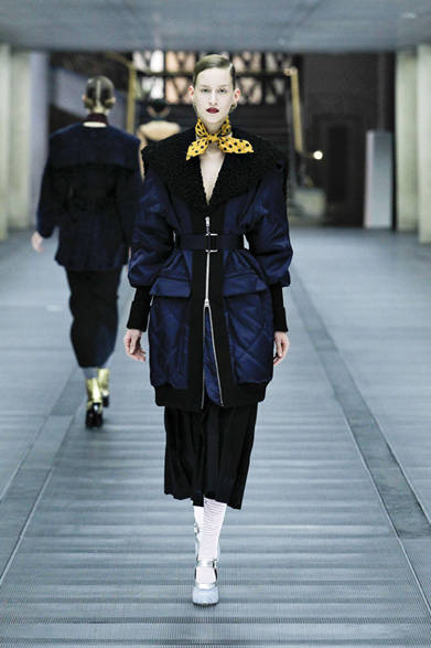 ミュウミュウMIU MIU　トップス　2012-13秋冬コレクションライン ミュウミュウMIU MIU トップス 2012-13秋冬コレクションライン
