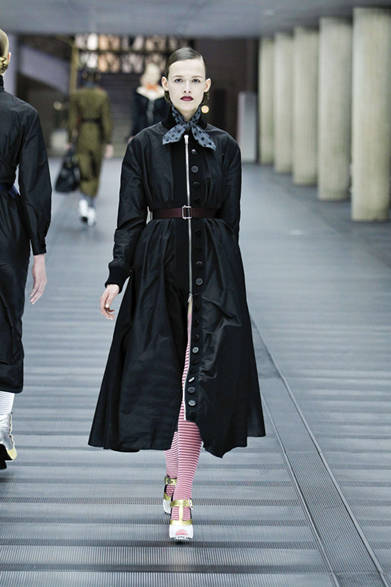 ミュウミュウMIU MIU　トップス　2012-13秋冬コレクションライン ミュウミュウMIU MIU トップス 2012-13秋冬コレクションライン
