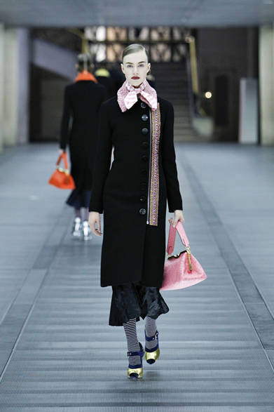 ミュウミュウMIU MIU　トップス　2012-13秋冬コレクションライン MIU MIU｜2013年秋冬コレクション トレンド速報 - Web Magazine