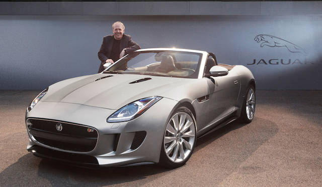 2013年ワールド・カー・デザイン・オブ・ザ・イヤーを記念して、イアン・カラム氏とともに