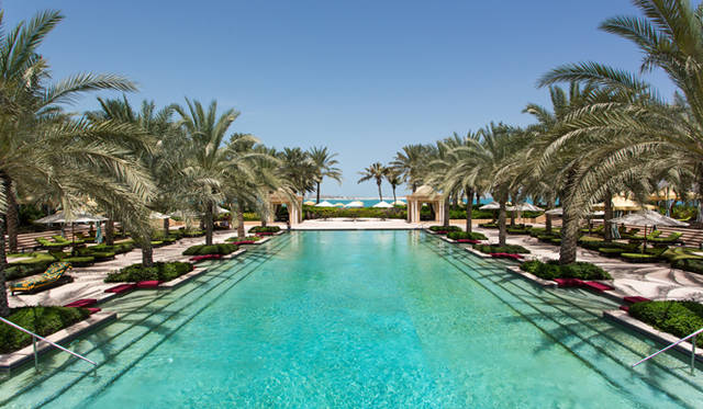 dubai_665_62 レジデンス&スパのプール