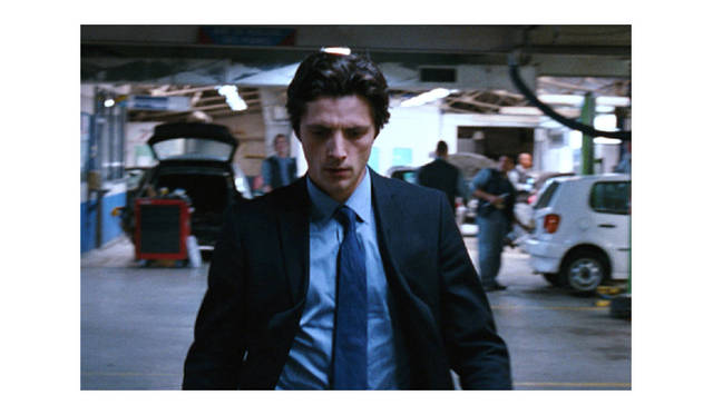 Interview 黒いスーツを着た男 主演 ラファエル ペルソナにインタビュー ギャラリー Web Magazine Openers ウェブマガジン オウプナーズ