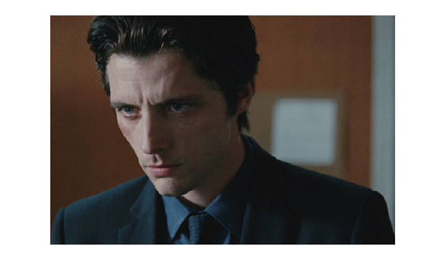 Interview 黒いスーツを着た男 主演 ラファエル ペルソナにインタビュー ギャラリー Web Magazine Openers ウェブマガジン オウプナーズ