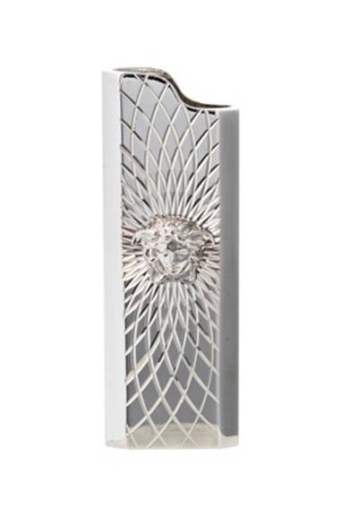 <strong>VERSACE｜ブランド設立35周年、アイコニックな限定アイテムが多数登場</strong><br /><br />

Medusa lighter case<br />
SILVER<br />
6万6150円