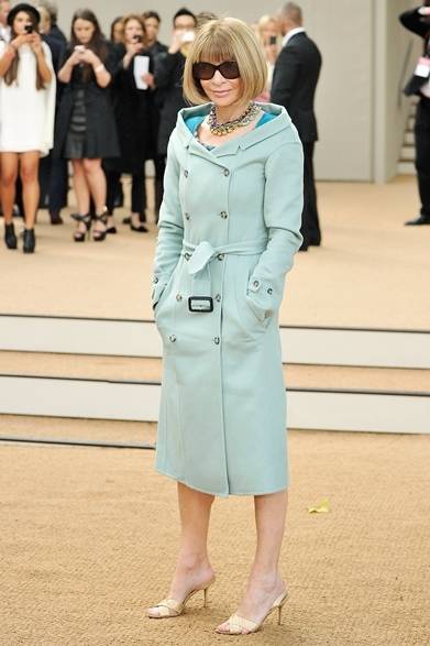01 <strong>2014年春夏コレクション会場スナップ</strong> Anna Wintour|アナ・ウィンター (<a href="/gallery/321371">バーバリーの会場にて</a>・ロンドン)