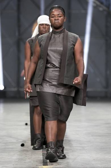 ★ リック・オウエンス 写真集 「RICK OWENS FURNITURE」 ★ リック・オウエンスの新作家具がLAの〈MOCA〉でお披露目です