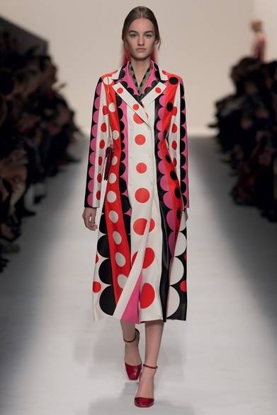 PAP-FW-14-15_01 <strong>VALENTINO|ヴァレンティノ</strong> <a href="/article/22166" class="link12lh15blue">2014年秋冬コレクション</a>
<br /><br />
<a href="/article/22227#VALENTINO" class="link12lh15blue">VALENTINO 2014年 秋冬コレクション 動画を見る</a>