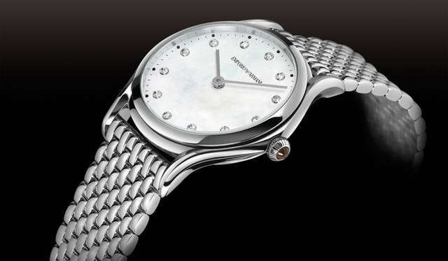 EMPORIO ARMANI｜エンポリオ アルマーニの時計に初のスイス