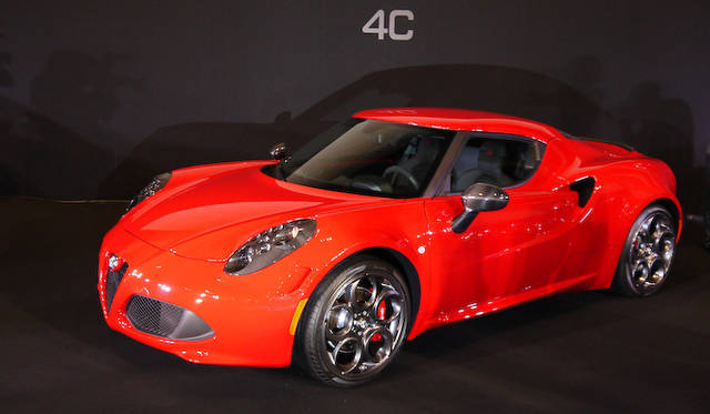 アルファ4C、日本上陸|Alfa Romeo ギャラリー - Web Magazine OPENERS(ウェブマガジン オウプナーズ)
