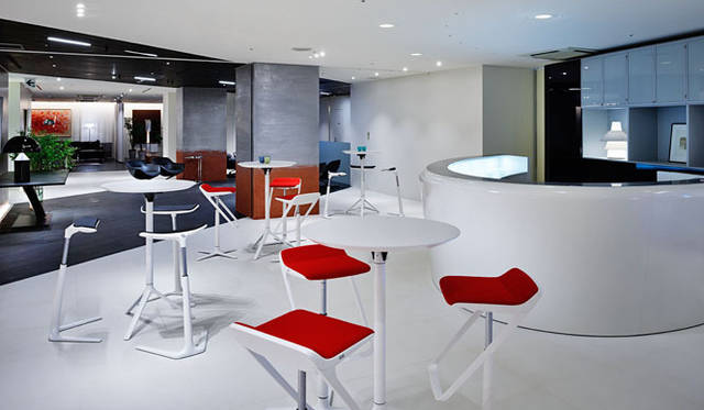 Cassina ixc.｜カッシーナ・イクスシー青山本店3階リニューアル